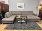 GRATIS LEVERING Ruime Taupe U-Bank Microleer, Huis en Inrichting, Ophalen of Verzenden, Noordkade 68A, Stof, Vierpersoons of meer