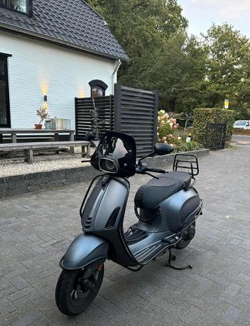 Vespa Sprint S. Mat grijs. Top staat! beschikbaar voor biedingen