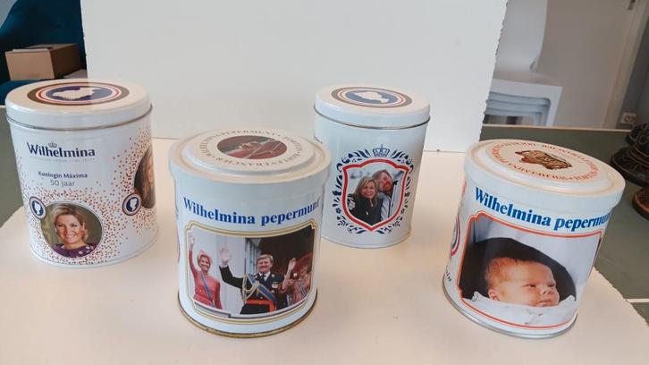 4 blikken wilhelmina pepermunt., Verzamelen, Koninklijk Huis en Royalty, Zo goed als nieuw, Overige typen, Nederland, Ophalen of Verzenden