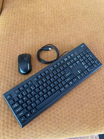 Toetsenbord en muis beschikbaar voor biedingen