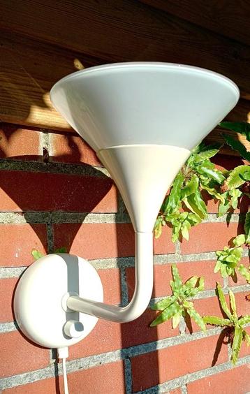 Hollandse  vintage wandlamp - trompetlamp  beschikbaar voor biedingen