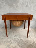 Retro teak Arne Wahl Iversen naai tafeltje mobler, Ophalen, 50 tot 100 cm, Teakhout, Retro deens design