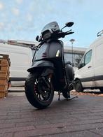 Vespa Sprint S FULL OPTION (1800km), Fietsen en Brommers, Scooters | Vespa, Ophalen, Zo goed als nieuw, Benzine
