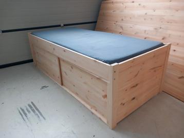 Bed met schuifdeuren 90x200/210/220 beschikbaar voor biedingen