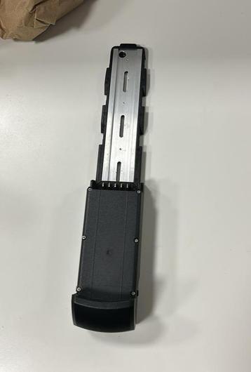 QM WHEEL V20 accuhouder / batterij houder NIEUW beschikbaar voor biedingen