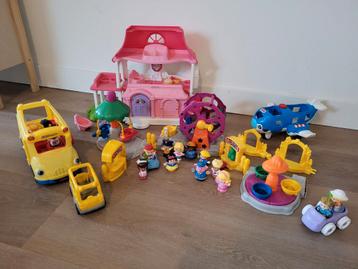 Fisher-Price Little People huis, vliegtuig, bus, kermis beschikbaar voor biedingen