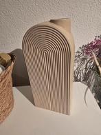 Mooie beige design vaas, Overige kleuren, 50 tot 75 cm, Aardewerk of Porselein, Ophalen of Verzenden