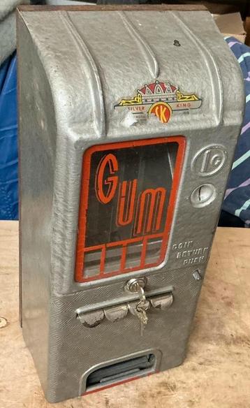 Oud wandautomaatje GUM dispencer SILVER KING USA zeldzaam beschikbaar voor biedingen
