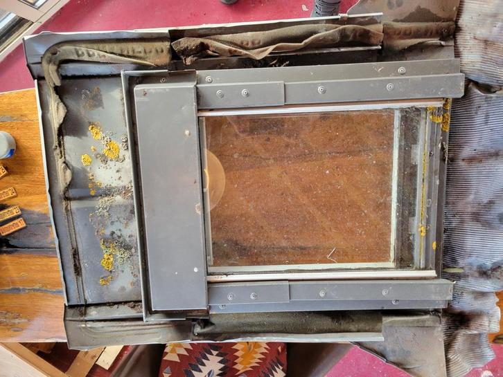 Velux dakraam GGL-9 (55x70 cm) compleet met gootstukken, Doe-het-zelf en Verbouw, Glas en Ramen, Gebruikt, Dakraam, Minder dan 80 cm