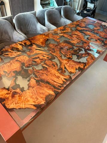 Epoxy eettafel 260x90 cm beschikbaar voor biedingen