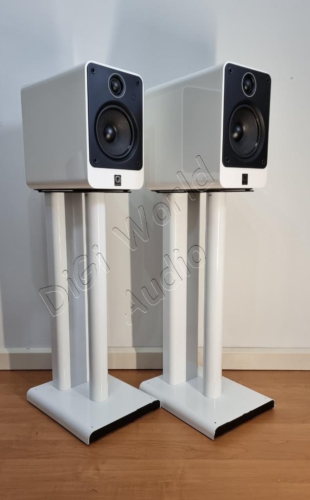 Q Acoustics 2020 in het wit met stands, Audio, Tv en Foto, Luidsprekers, Zo goed als nieuw, Front, Rear of Stereo speakers, 60 tot 120 watt