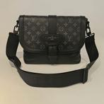 Louis Vuitton Saumur M45911 2022 Mono, Louis Vuitton, Gebruikt, Support@louisvuitton.com, 2 Rue du Pont Neuf
75001 Paris
France