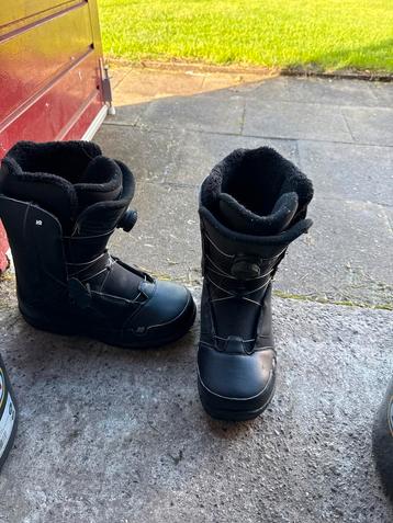 Snowboard schoenen maat 43,5 beschikbaar voor biedingen