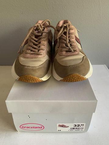 Graceland Sneakers mt 34 beschikbaar voor biedingen