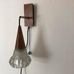 Midcentury Wandlamp geperstglas en teak | jaren 60, Huis en Inrichting, Lampen | Wandlampen, Ophalen of Verzenden, Zo goed als nieuw