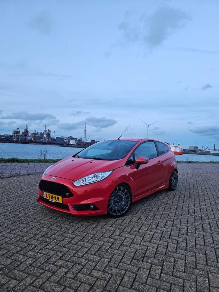 Ford Fiesta ST2 Style Pack 2017, Auto's, Ford, Particulier, Fiësta, ABS, Airbags, Airconditioning, Alarm, Bluetooth, Boordcomputer