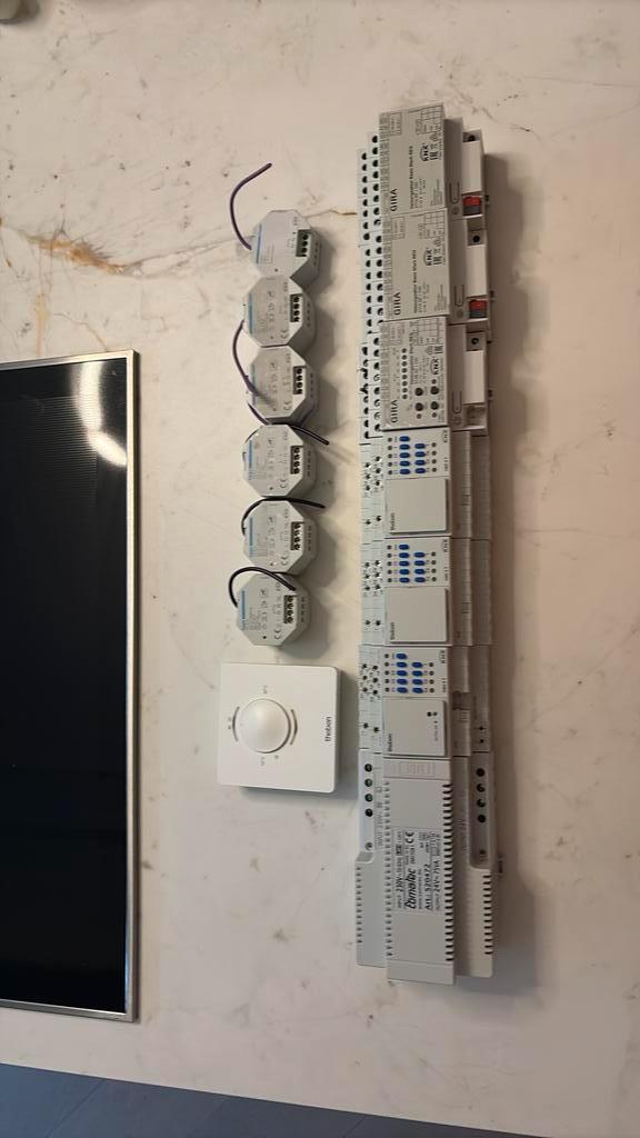 Diverse KNX componenten, Hobby en Vrije tijd, Elektronica-componenten, Zo goed als nieuw, Ophalen