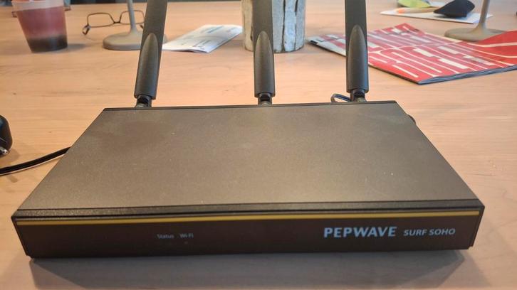 Peplink Pepwave Surf SOHO Router, Computers en Software, Routers en Modems, Gebruikt, Router, Ophalen of Verzenden
