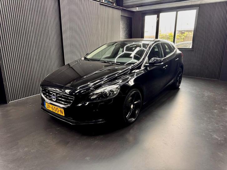 TE KOOP !!!! Volvo V40 2.0 T2 122PK 2016 Zwart, Auto's, Volvo, Particulier, V40, Airbags, Bluetooth, Boordcomputer, Centrale vergrendeling