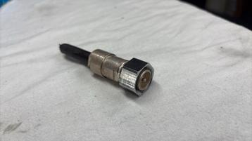 Spinner BN679856 connector beschikbaar voor biedingen