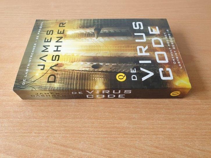 James Dashner - 4x Labyrintrenner, Ned/Eng, ps te te koop, Boeken, Fantasy, Gelezen, Ophalen of Verzenden