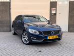 Volvo V60 T3 Momentum, Navi, Clima, Winterset, Auto's, Voorwielaandrijving, Stof, Zwart, 4 cilinders