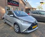 Toyota Aygo 1.0 VVT-i x-play. Navi, cruise, elektrische rame, Stof, Gebruikt, 4 stoelen, Origineel Nederlands