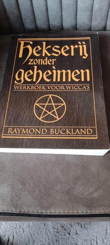 Heksen zonder geheimen Raymond Buckland  beschikbaar voor biedingen