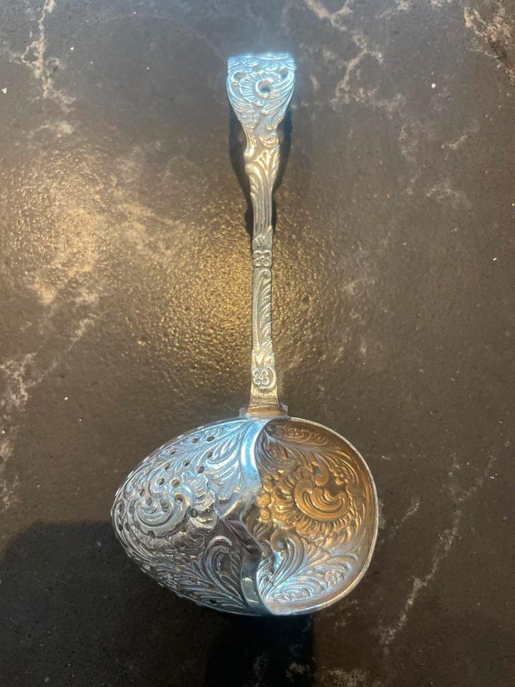 Verzilverde thee zeef met sierlijk design, Antiek en Kunst, Antiek | Goud en Zilver, Zilver, Ophalen of Verzenden