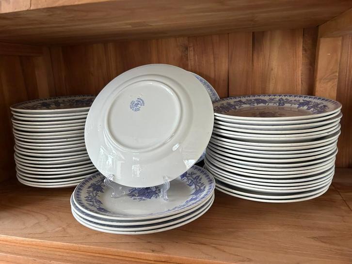 Geranium lila dinerborden, Antiek en Kunst, Antiek | Servies los, Ophalen of Verzenden