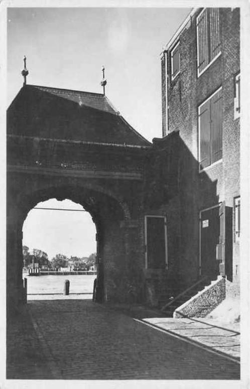 (301-031-007) Dordrecht Catharijnepoort, Verzamelen, Ansichtkaarten | Nederland, Zuid-Holland, Verzenden