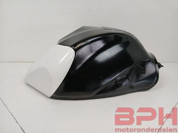 Tank Suzuki GSX-R 600 750 K6 - K7 2006 t/m 2007 fueltank 6 G beschikbaar voor biedingen