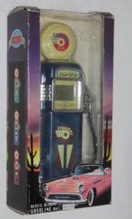 Vintage Reveil wekker  Gasoline / benzinepomp, Verzenden, Zo goed als nieuw, Digitaal