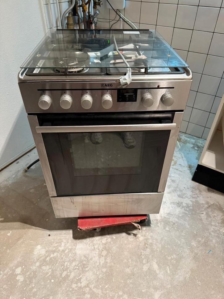AEG Gasfornuis met Oven - Goed Werkend!, Witgoed en Apparatuur, Fornuizen, Gebruikt, Vrijstaand, Gas, 4 kookzones, 85 tot 90 cm