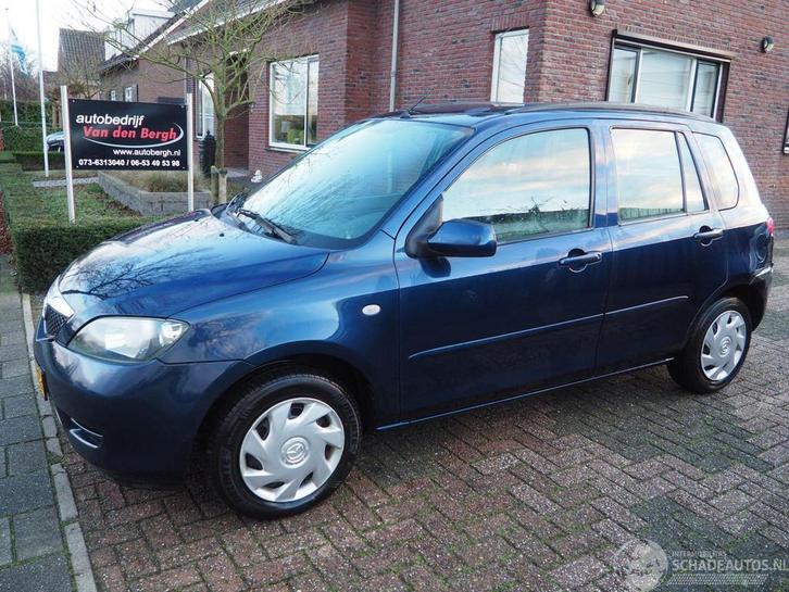 Mazda 2 1.4 Exclusive (bj 2005), Auto diversen, Schadeauto's, Mazda, Handgeschakeld, Benzine, MPV, Blauw