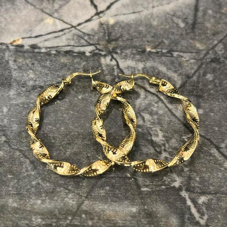 14k gouden oorbellen wokkels model nieuw, Sieraden, Tassen en Uiterlijk, Oorbellen, Nieuw, Goud, Ophalen of Verzenden