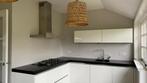 Moderne keuken wit hoekopstelling met 2 hoge kasten incl app, Hoekkeuken, Gebruikt, Wit, Ophalen
