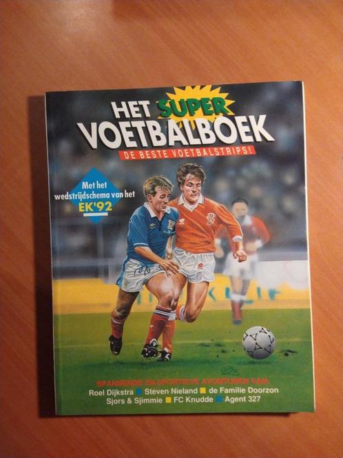 Het Super Voetbalboek. De beste voetbalstrips, Boeken, Stripboeken, Zo goed als nieuw, Eén stripboek, Ophalen of Verzenden