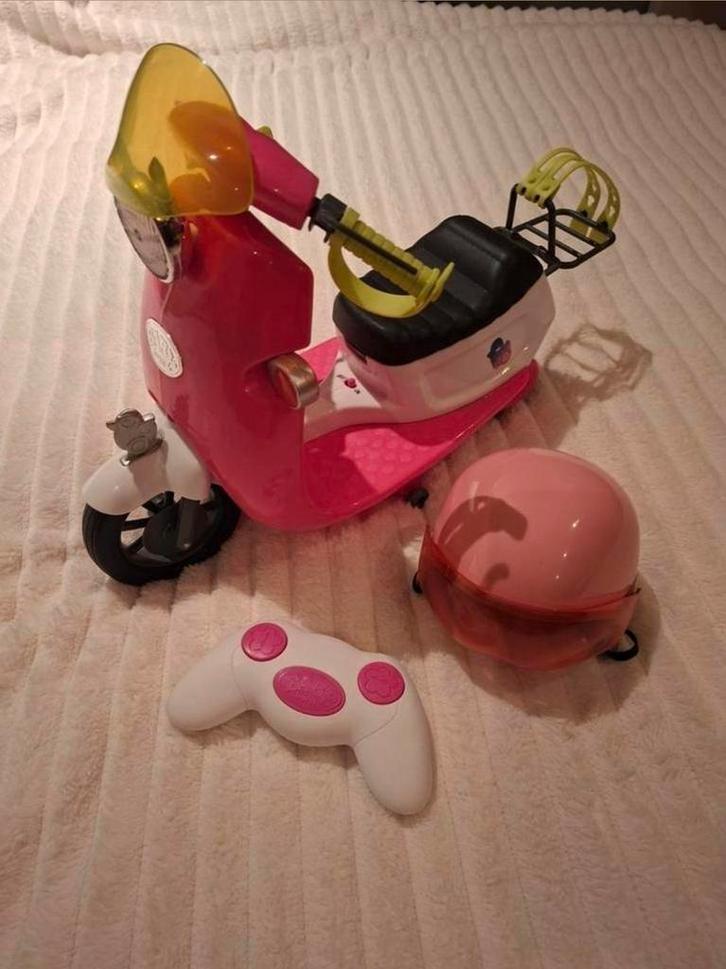 Baby born scooter met afstandsbediening, Kinderen en Baby's, Speelgoed | Poppen, Babypop, Ophalen of Verzenden
