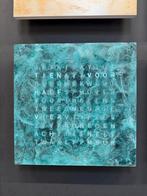 Nieuw Qlocktwo Vintage Copper Design Klok 45x45 Woordklok, Huis en Inrichting, Woonaccessoires | Klokken, Wandklok, Digitaal, Nieuw