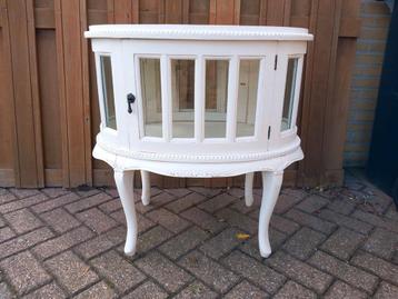 Theekastje in barokstijl met dienblad. beschikbaar voor biedingen