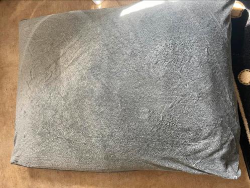 Scruffs Hilton memory orthopedisch bed 100 X 70 cm, Dieren en Toebehoren, Hondenmanden, Gebruikt, Ophalen of Verzenden
