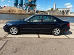 MERCEDES E 240 AVANTGARDE, Auto's, Mercedes-Benz, Automaat, Achterwielaandrijving, Beige, Blauw