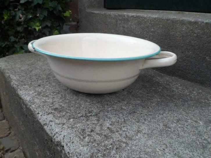 Mooi EMAILLEN vergiet crème wit emaille wit groene rand, Antiek en Kunst, Antiek | Emaille, Ophalen of Verzenden