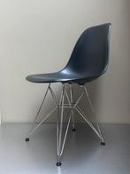 Vitra Eames stoel, Huis en Inrichting, Gebruikt, Zwart, Midcentury modern, Ophalen of Verzenden
