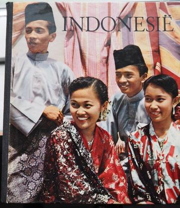 Indonesië pakkende beelden van een zonnig land W van Hoeve