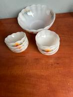 Vintage Arcopal Schalen Set met Bloemen, Huis en Inrichting, Keuken | Servies, Gebruikt, Ophalen of Verzenden, Kom(men), Overige stijlen