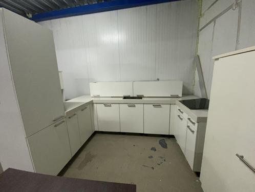 Keuken compleet nr 2346, Huis en Inrichting, Keuken | Complete keukens, Zo goed als nieuw, Composiet, Greeploos, Met kookeiland