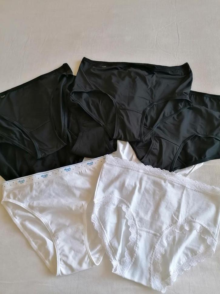 DAMES SLIPJES VAN GEWELDIGE MOOIE MERKEN EN KWALITEIT NIEUW., Kleding | Dames, Ondergoed en Lingerie, Slip, Zwart, Ophalen of Verzenden