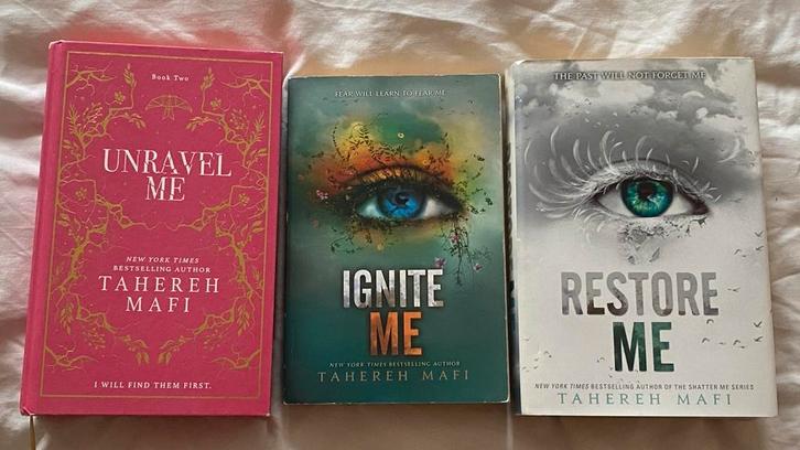 Shatter Me Serie - Tahereh Mafi (Engels), Boeken, Fantasy, Gelezen, Ophalen of Verzenden